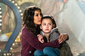 Janina Gavankar and Oona Yaffe in Sleepy Hollow (2013)