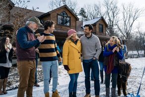 Charlene Tilton, Steve Coulter, Anna Hutchison, Rocky Myers, and Christopher Collins in Starting Up Love (2019)