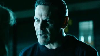 Roberto Enríquez in Vis a vis (2015)