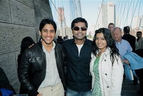 Silambarasan Rajendar, Naga Chaitanya Akkineni, and Samantha Ruth Prabhu in Ye Maaya Chesave (2010)