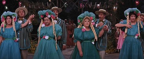 Peggy Mondo, Vern Reed, Adnia Rice, Sara Seegar, Al Shea, Bill Spangenberg, Mary Wickes, and Wayne Ward in The Music Man