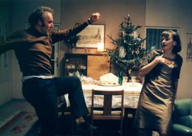 Jaroslav Dusek and Eva Holubová in Cosy Dens (1999)