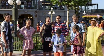 Laurence Fishburne, Anthony Anderson, Jenifer Lewis, Tracee Ellis Ross, Yara Shahidi, Marcus Scribner, Miles Brown, and 