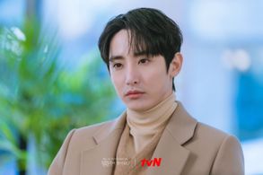 Lee Soo-hyuk in Doom at Your Service (2021)