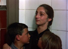 Silvia Munt in The Time of the Doves (1982)