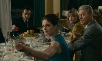 Laurence Badie, Nita Klein, and Jean-Pierre Kérien in Muriel (1963)