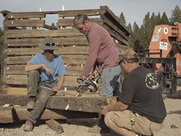 Tim Rose, Sherman Thompson, and Graham Ferguson in Barnwood Builders (2013)
