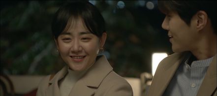 Moon Geun-young and Kim Seon-Ho in Catch the Ghost (2019)