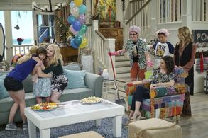 Kali Rocha, Joey Bragg, Dove Cameron, Tenzing Norgay Trainor, and Lauren Lindsey Donzis in Liv and Maddie (2013)