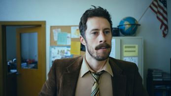 Still from the pilot of Homeroom (2017).