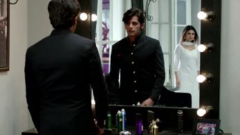 Karanvir Bohra and Mouni Roy in Naagin (2015)