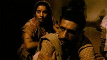 Shabana Azmi and Naseeruddin Shah in Paar (1984)