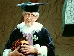 Nikolay Volkov in Dvenadtsat mesyatsev (1973)