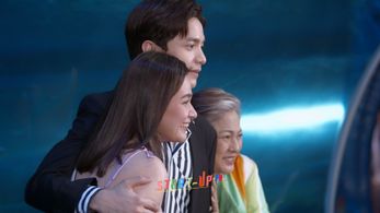 Gina Alajar, Bea Alonzo, and Alden Richards in Start-Up Ph (2022)