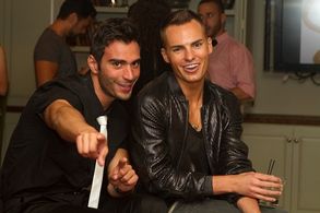 Derek Lloyd Saathoff and Rodiney Santiago in The A-List: New York (2010)