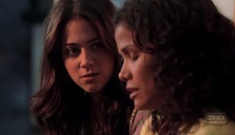 Lourdes Benedicto and Camille Guaty in The Nine (2006)
