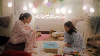 Isla Rose Hall as Young Bella & Young Kayla