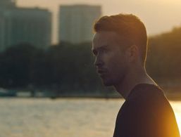 KIT WEYMAN ON SET OF 