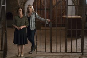 Kim Dickens and Marlene Forte in Fear the Walking Dead (2015)
