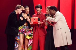 Kevin Mazur, Madelyn Cline, J.D., Madison Bailey, Chase Stokes, and Rudy Pankow at an event for 2021 MTV Movie & TV Awar