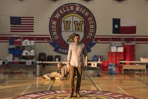 Zachary Levi, Henry Zebrowski, and Danika Yarosh in Heroes Reborn (2015)