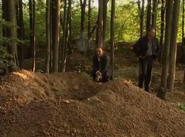 Maxim Drozd and Vladimir Skvortsov in Proklyatyy ray-2 (2008)