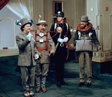 Jirí Císler, Ota Jirák, Milos Nesvadba, and Václav Vydra in Králi, já mám nápad (1984)