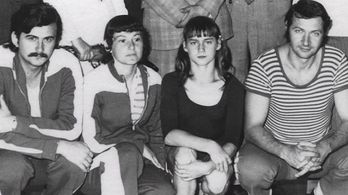 Nadia Comaneci, Bela Karolyi, Géza Poszar, and Marta Karolyi in Athlete A (2020)