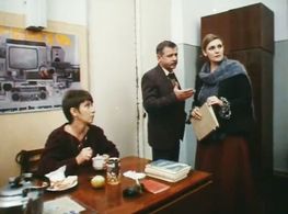 Olga Gobzeva, Sergey Nikonenko, and Irina Sokolova in Moi lyudi (1990)