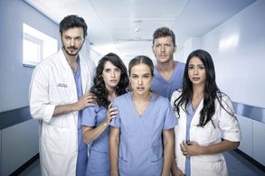 Ofer Shechter, Agam Rudberg, Avigail Harari, Maisa Abd Elhadi, and Adi Kvetner in Temporarily Dead (2014)