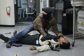 Joel Gretsch in V (2009)