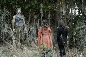 Stella Maeve, Summer Bishil, and Grey Damon in The Magicians (2015)