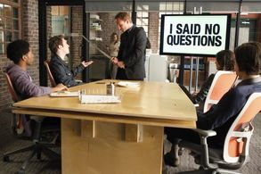 Christian Slater, Bret Harrison, Odette Annable, Alphonso McAuley, and Trevor Moore in Breaking In (2011)