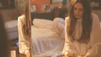 Still of Isabel Macmaster in Great Pains