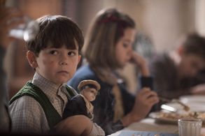 Oaklee Pendergast in The Woman in Black 2: Angel of Death (2014)