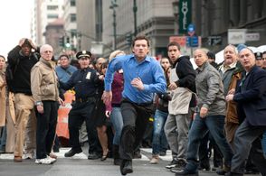 Sam Worthington, James Thomas Bligh, and Derrick T. Lewis in Man on a Ledge (2012)