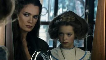 Carmen Sánchez and Mar Saura in Witches from Heaven (2011)