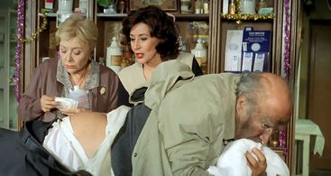 Michel Piccoli, Amparo Soler Leal, and Concha Velasco in Paris-Timbuktu (1999)