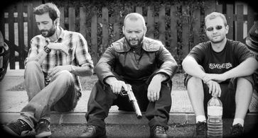 One producer and assistant director, Johann Garçia, actor Gwen Clause and stédicam Johann Jolivet camera operator on the