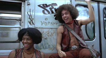 Marcelino Sánchez and Brian Tyler in The Warriors (1979)