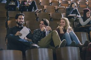 On the set of The Secret of 40