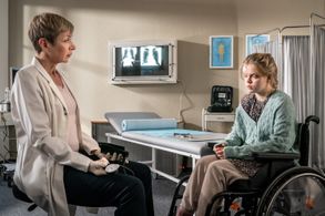 Anna Stieblich and Maria Matschke-Engel in Leipzig Homicide: Heilige Agnes (2023)