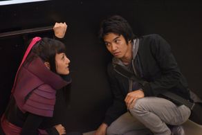 Toru Uchikado and Kiki Sukezane in Heroes Reborn (2015)