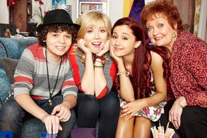 Maree Cheatham, Jennette McCurdy, Ariana Grande, and Cameron Ocasio in Sam & Cat (2013)