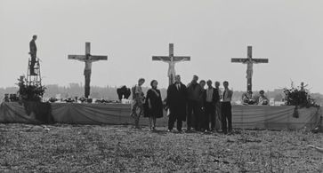 Orson Welles, Laura Betti, and Ettore Garofolo in Ro.Go.Pa.G. (1963)