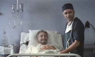 Vyacheslav Tikhonov and Dmitriy Barkov in Belyy Bim Chernoe ukho (1977)