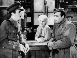 Jean Harlow, Douglas Gilmore, and James Hall in Hell's Angels (1930)