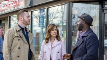 Kellie Martin, Giacomo Baessato, and Viv Leacock in Hailey Dean Mystery: Hailey Dean Mystery: Deadly Estate (2017)