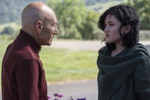 Patrick Stewart and Isa Briones in Star Trek: Picard (2020)