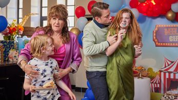 Renée Fokker, Loek Willemsen, Jelle de Jong, and Jennifer Welts in Life as It Should Be 2 (2023)